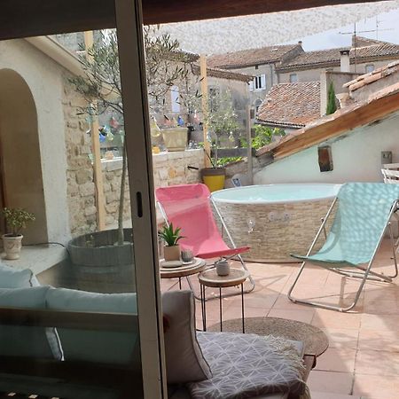 Maison Avec Jacuzzi Et Terrasse Sur Les Toits Brignon Eksteriør billede