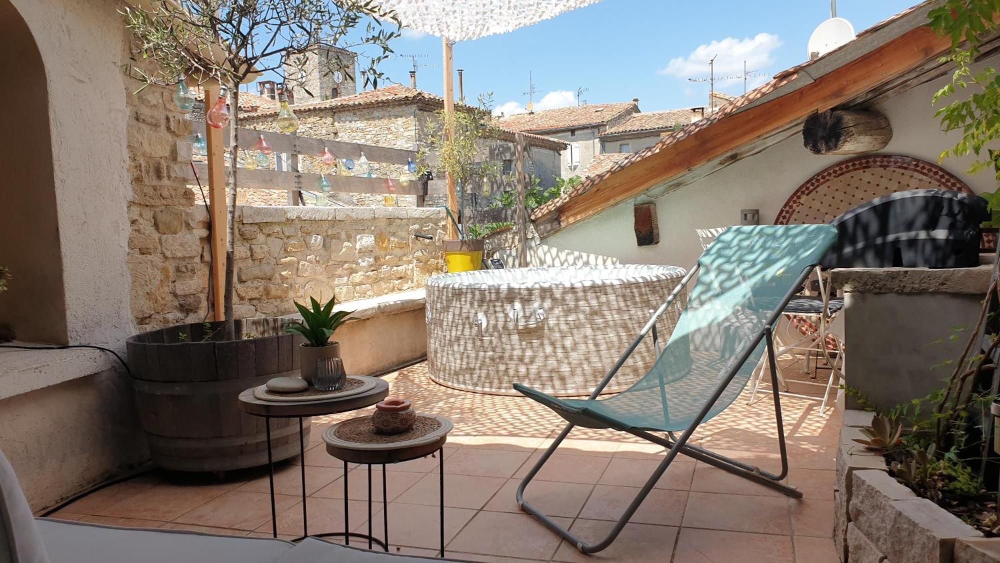 Maison Avec Jacuzzi Et Terrasse Sur Les Toits Brignon Eksteriør billede